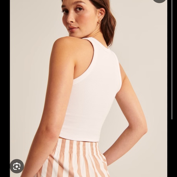 A&F Ribbed Scoopneck Tank - Picture 4 of 6